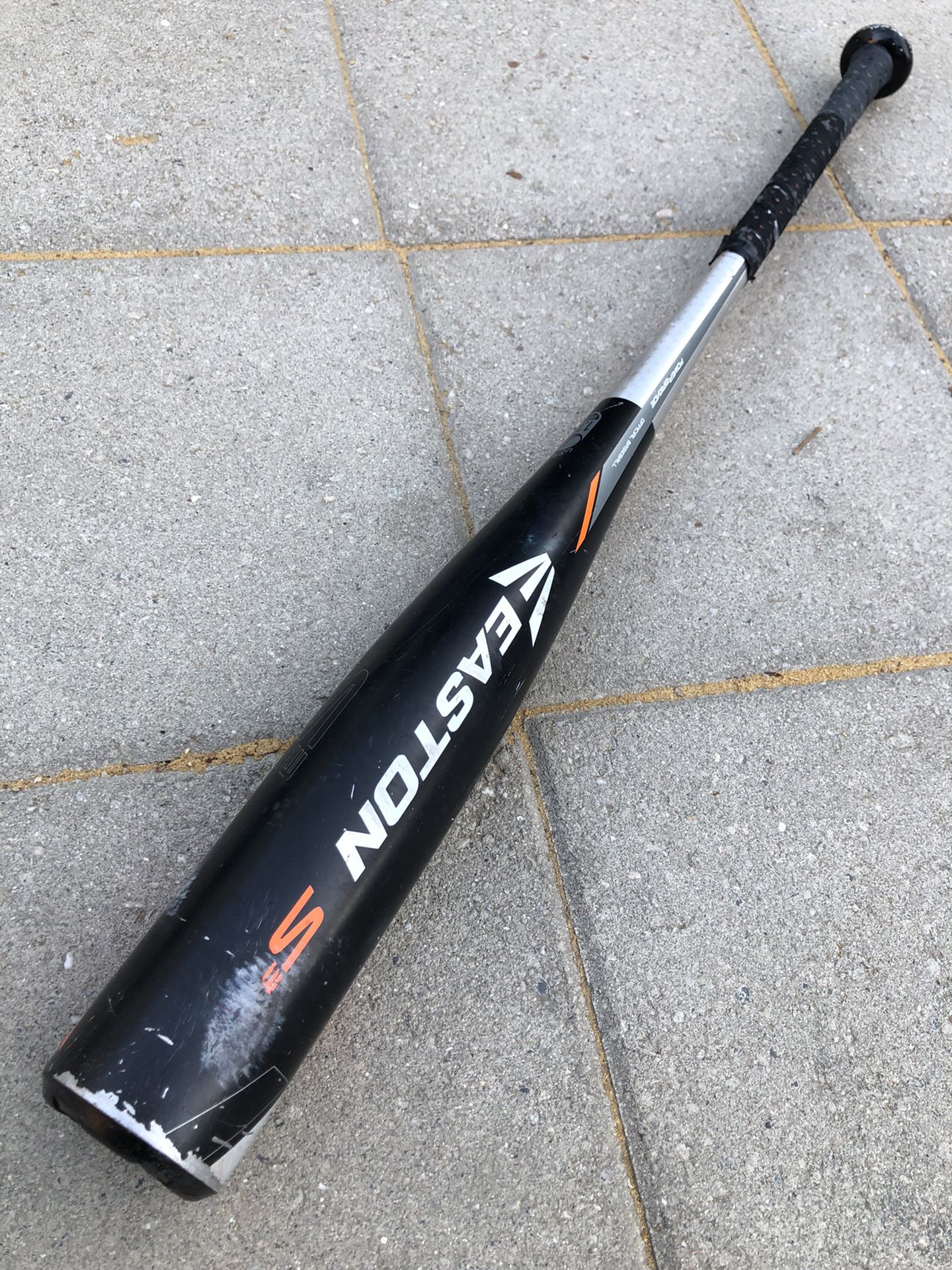 Easton S1 baseball bat Sz 30in 20oz. $40 FIRM! Also have other baseball equipment on my profile !