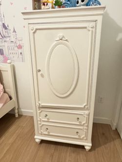Disney princess magical princess armoire