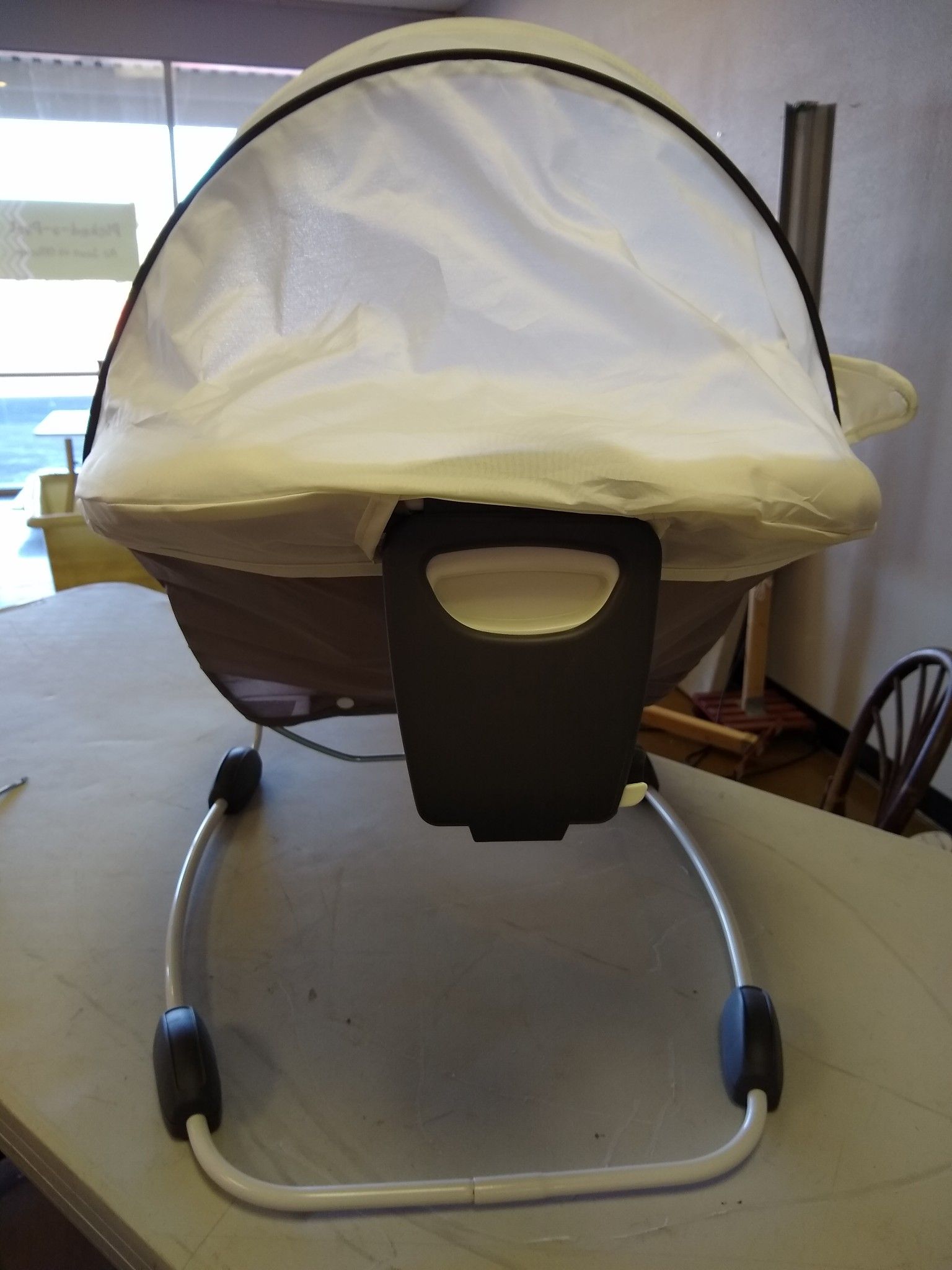 Graco Baby Infant Bouncer Seat Soothing Vibration for Sale in Mesa, AZ