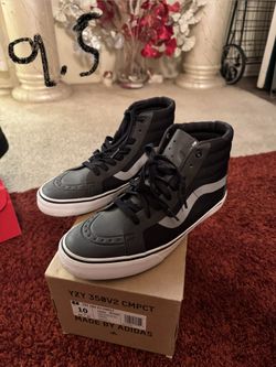 Man Tennis Shoes
