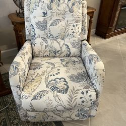 Sweivel Reclining  Rocking Chair