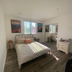 Bedroom Furniture Set