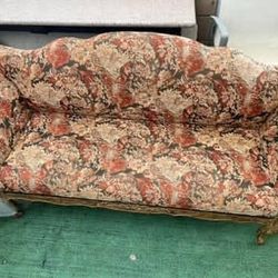 Vintage Sofa In Good Condition