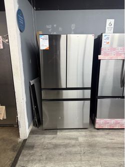 Samsung - Bespoke 29 Cu Ft 4-Door French Door refrigerator With Inner Beverage Center In Stainless steel 🔥