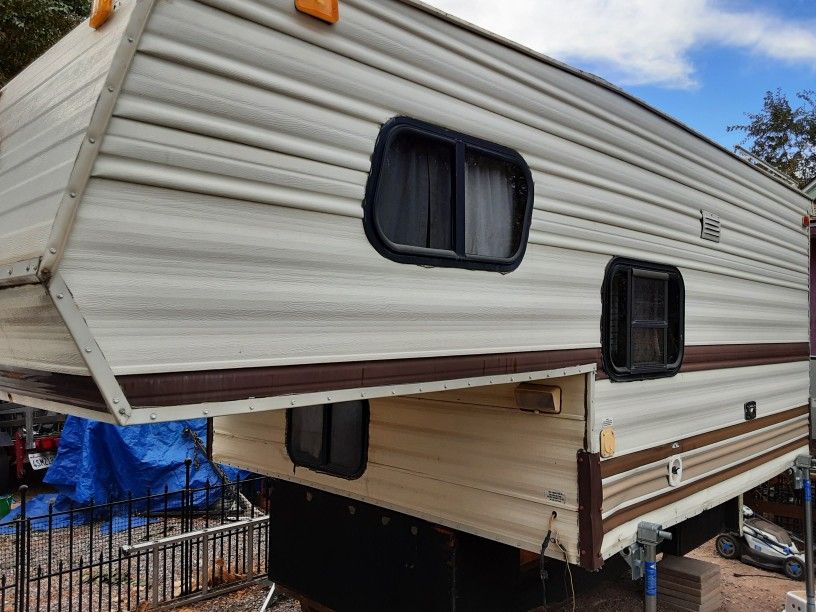 Northland Over Head Truck Bed Camper