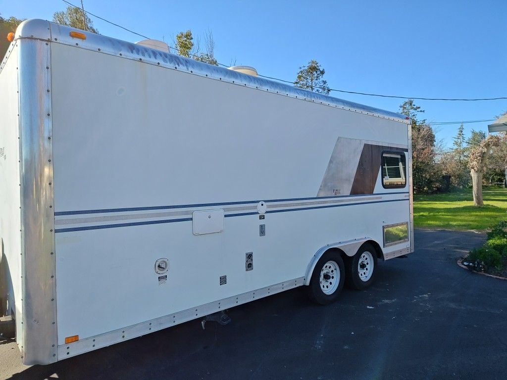 2004 Work And Play Toy Hauler 18lt
