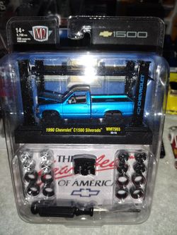 M2 Machines 1990 Chevrolet 1500 Silverado 