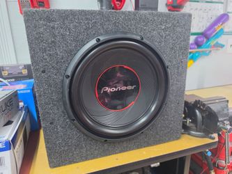 Pioneer subwoofer 12 inch in box