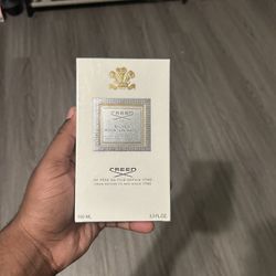 cologne / perfume