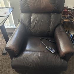 La-Z-Boy Power Recliner / Lift Chair – Working Condition