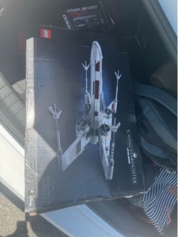NSIB UCS X-Wing (damaged box)