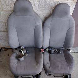 2006 Jeep Liberty Seat Set