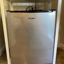 LIKE NEW-Whirlpool 2.7 cu ft Stainless Steel Mini Refrigerator-WH27S1E