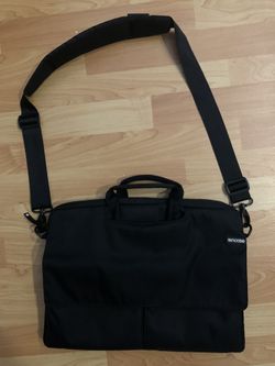 Incase Messenger Laptop bag 15”