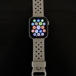 Apple Watch SE 