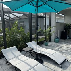 Pool Lounge Set With Umbrella And Table