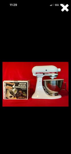 Vintage Kitchen aid in like new condition