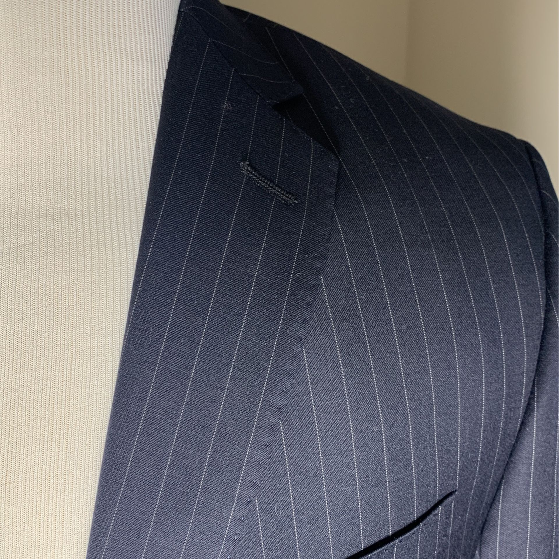Gorgeous Pick stitching Joseph Abboud Rich Navy Blue White Pinstripe Joseph Abboud 2 Button Madmen Men’s 100% Wool Suit 40 R 34/30 Flat No Cuffs,