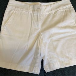 Brand New With Tags Ann Taylor Loft Shorts 00