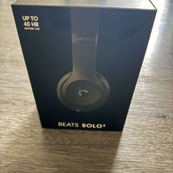 Beats solo 3 BRAND NEW!