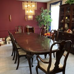 Ethan Allen Dining Room Table & Chairs