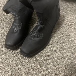 Boots Size 8