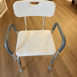 Shower Chair (Small-Médium Size) – Open Box, Never Used