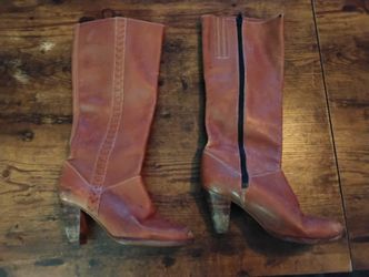 Dゥozs Vintage Tan Leather Knee High Boots Wooden Heels Size 5.5