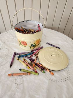 Charming vintage tin pail 1970s