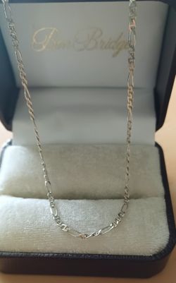 Excellent Condition Sterling silver. 925 necklace 18"