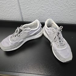 Reebok Tennis Shoes Size 10.5