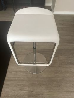 Free Adjustable White Leather Bar Stool (Modern, Chrome Base