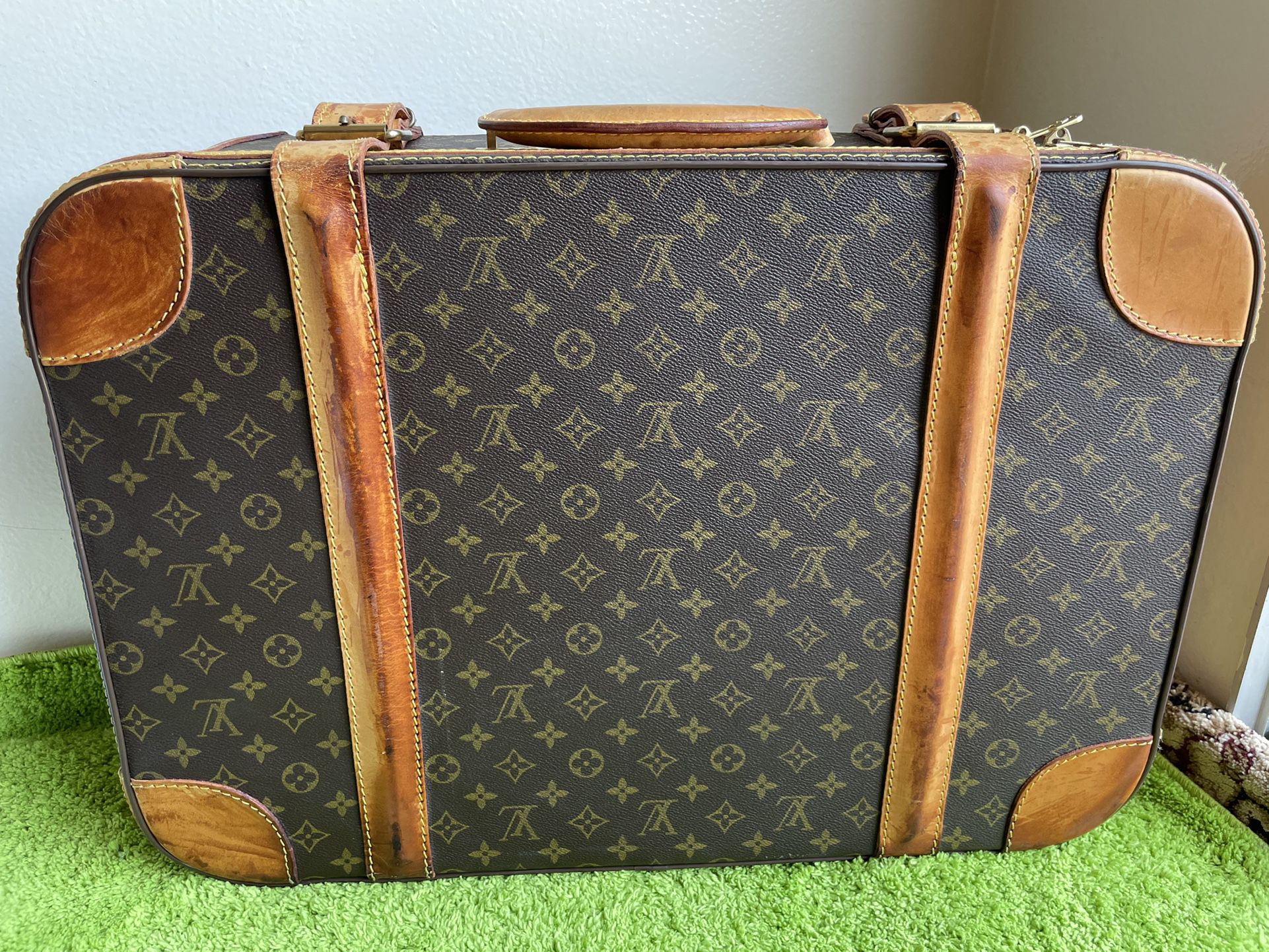 Louis Vuitton Suitcase - Zephyr 70 for Sale in Phoenix, AZ - OfferUp