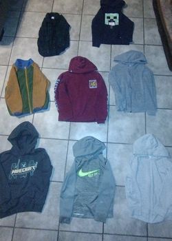 Size 6-7 Boys Sweaters 