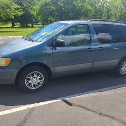 2003 Toyota Sienna