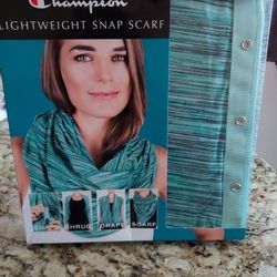 LIGHTWEIGHT SNAP SCARF NEW