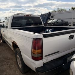 Chevy Truck 2000 1500 2 Wheel Drive 