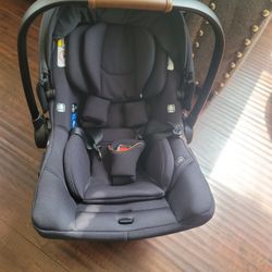 Nuna Infant Car Seat 