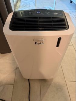 DeLonghi Portable air conditioner 10,000 Btu floor standing completed 500 sqft room AC cooler