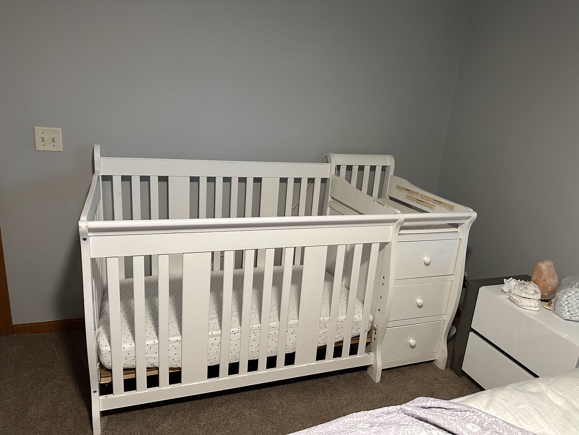 Convertible Baby Crib with Attached Changing Table & Drawers – White