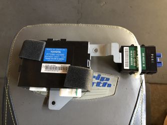 2011 Toyota Camry remote engine start ECU and glass break sensor module