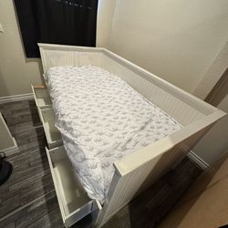 CAMA DESLISABLE/ Bed fom Twin to Queen  Just Sliding it