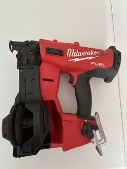 Milwaukee M18 FUEL Coil Roofing Nailer