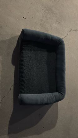 XL dog bed $7 in good condition regular wear