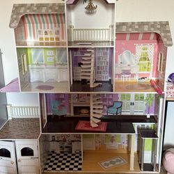 Barbie House 