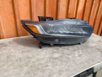 Front headlight Honda Accord  right passenger side OEM  2021-2022-2023
