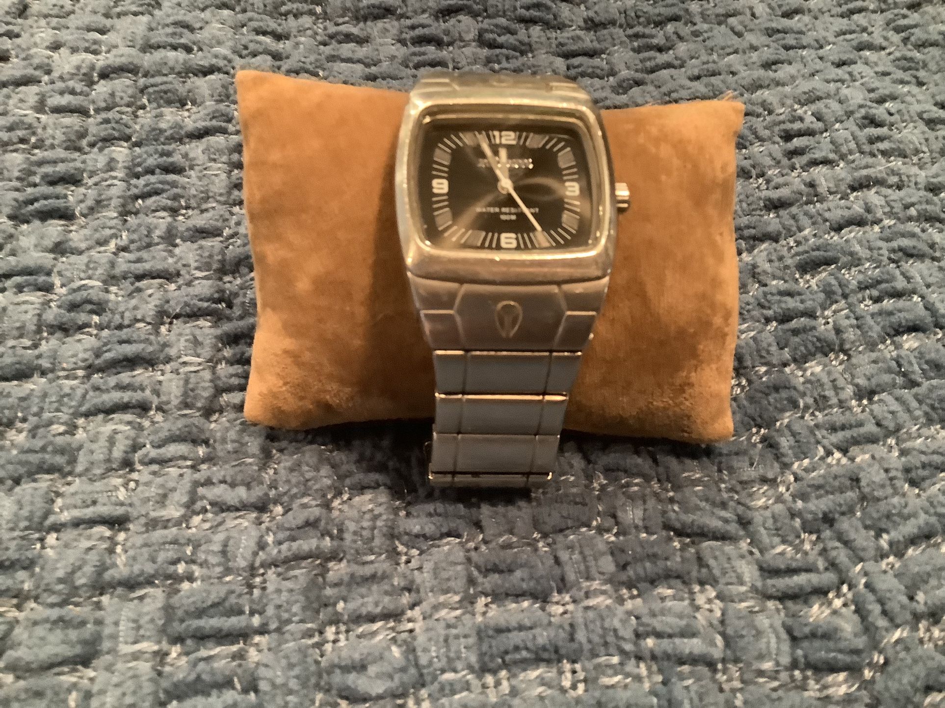 Nixon Show Don't Tell the Manual Working