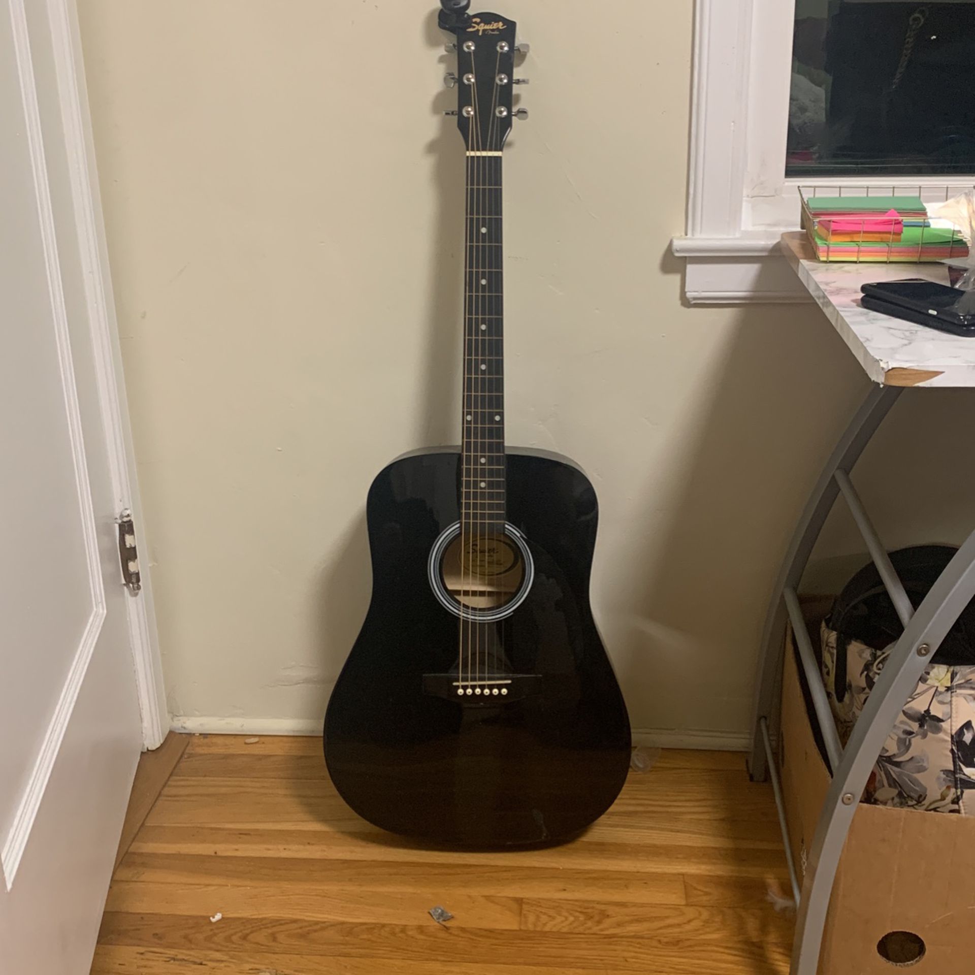 Acoustic Guitar Squire By Fender 