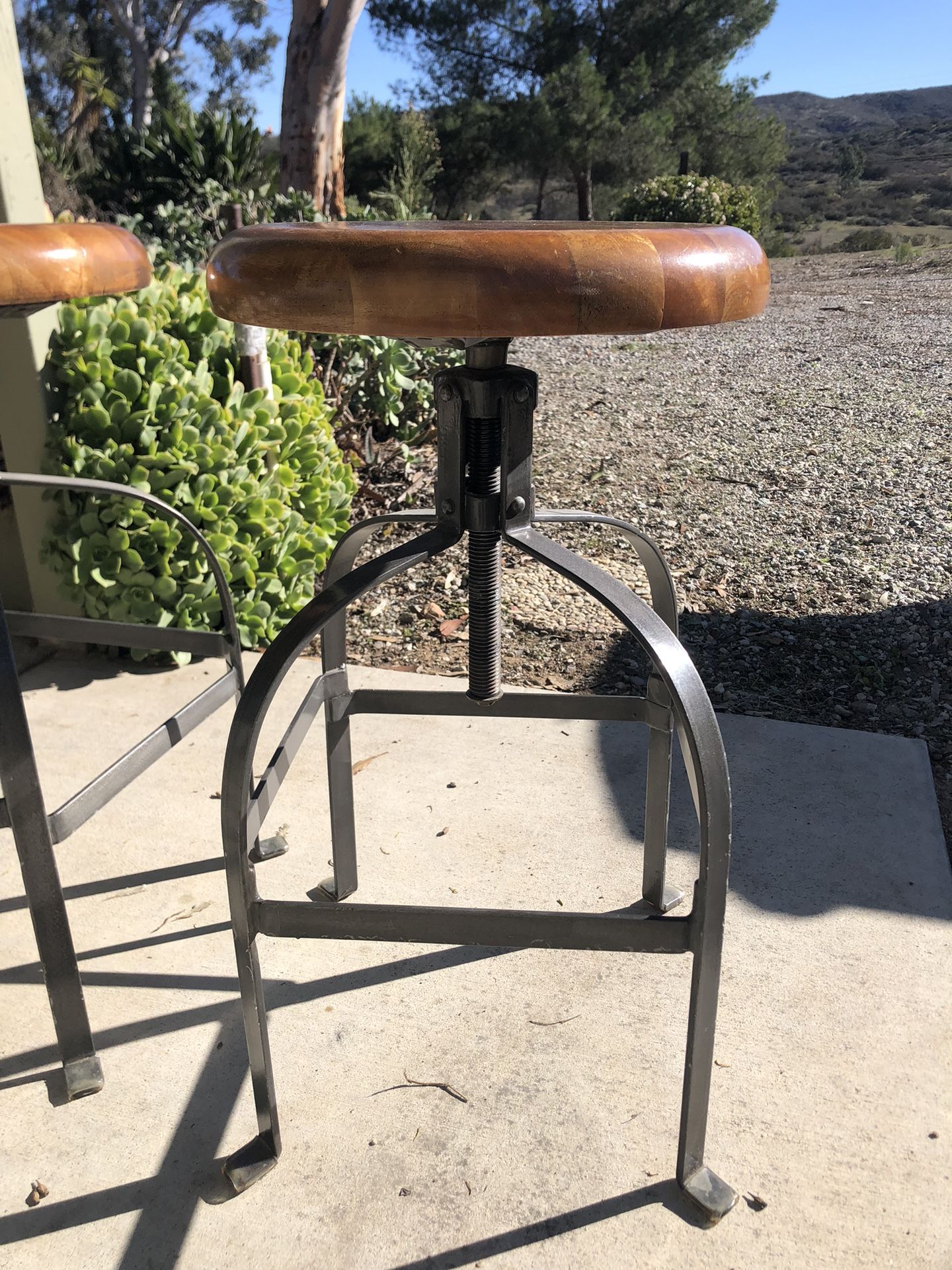 4 Rustic Farmhouse Stools