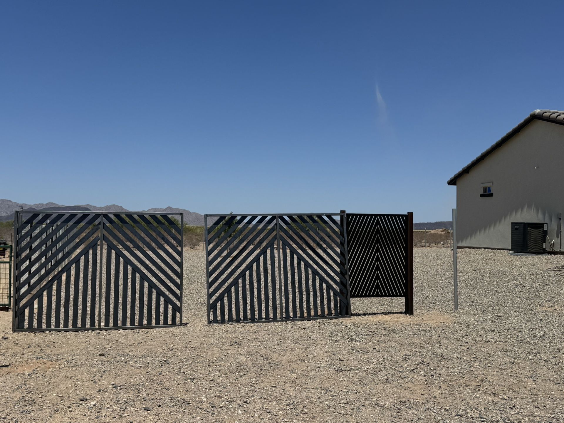 Custom Gates Rv